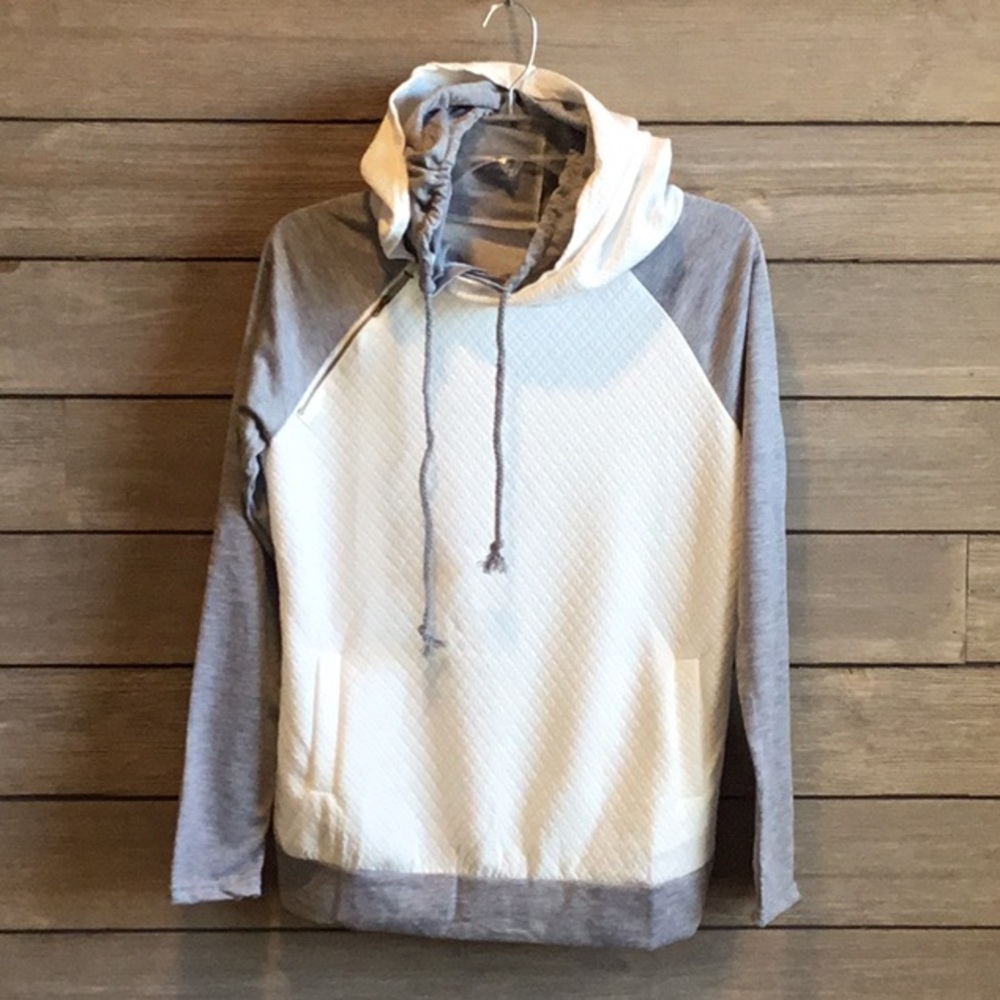 K Small quilted hoodie new no tags
